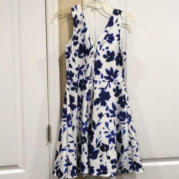 Floral Fit N’ Flare - Picture 4 of 7